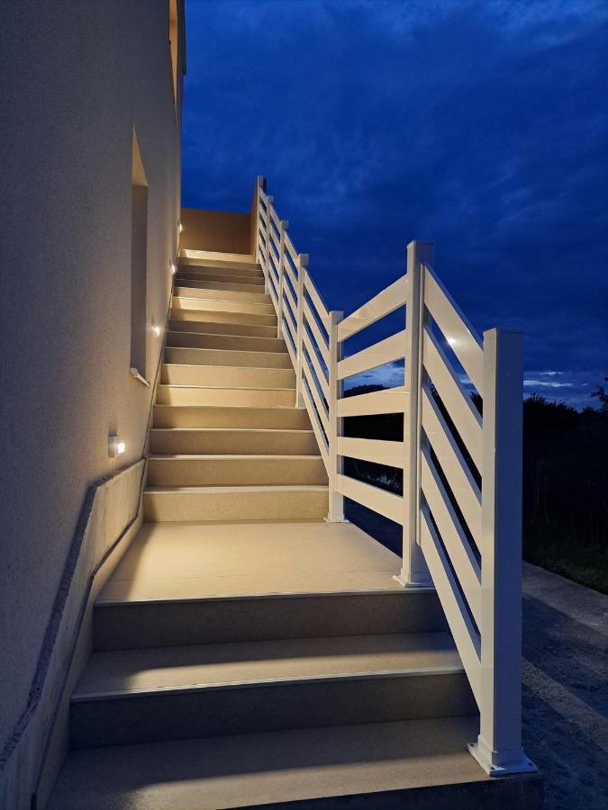 Apartmani Mostina Near River プロチェ エクステリア 写真