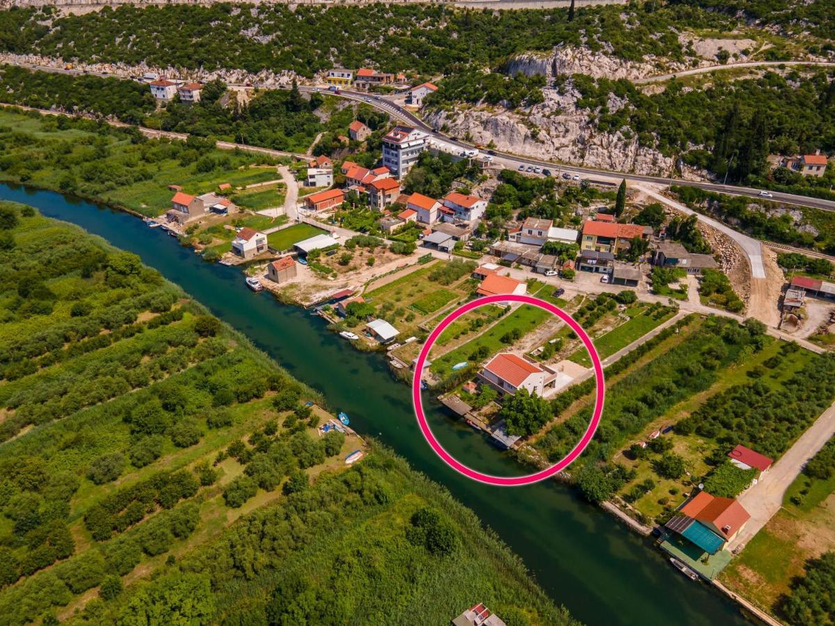 Apartmani Mostina Near River プロチェ エクステリア 写真