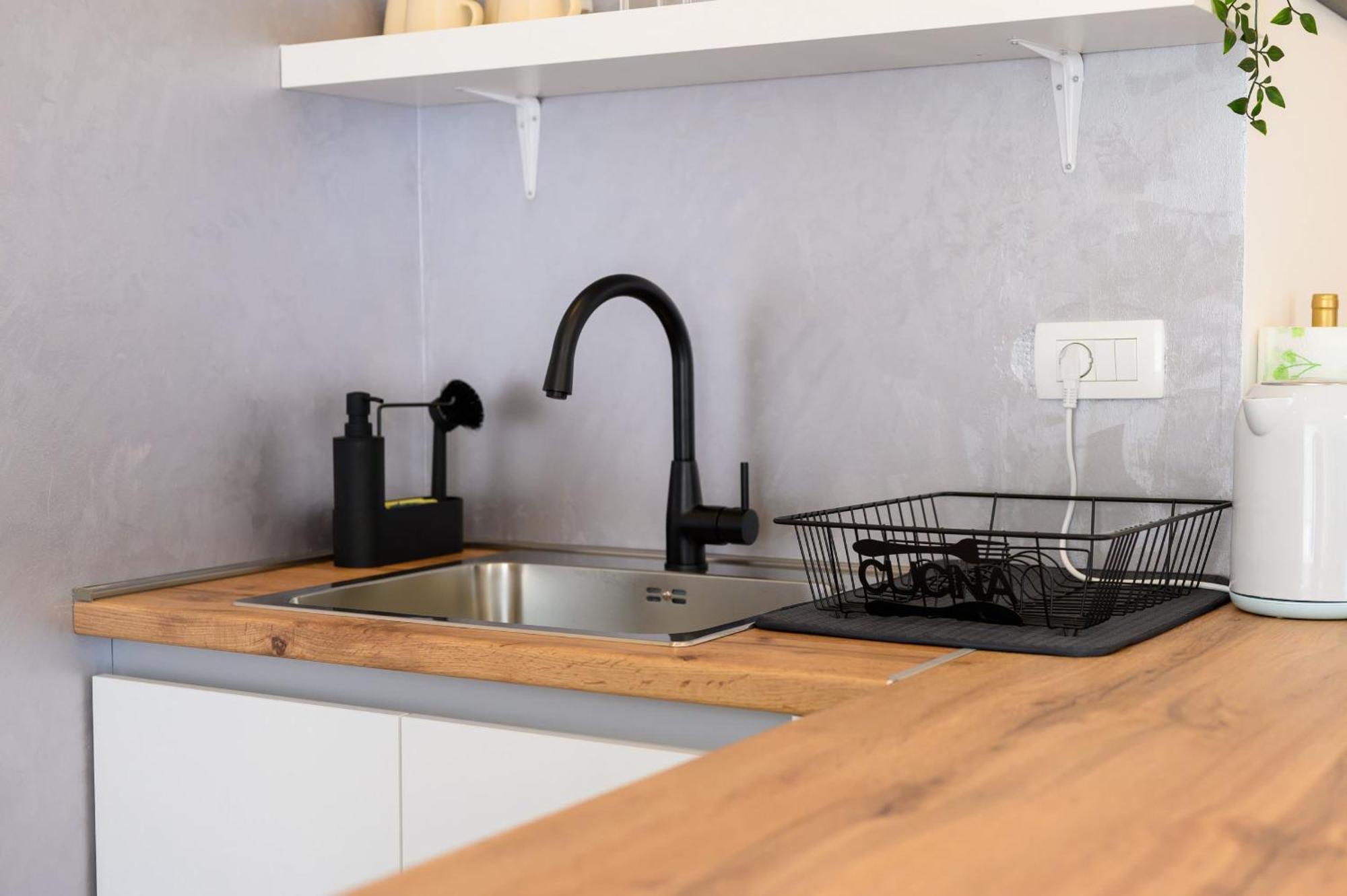 Apartmani Mostina Near River プロチェ エクステリア 写真