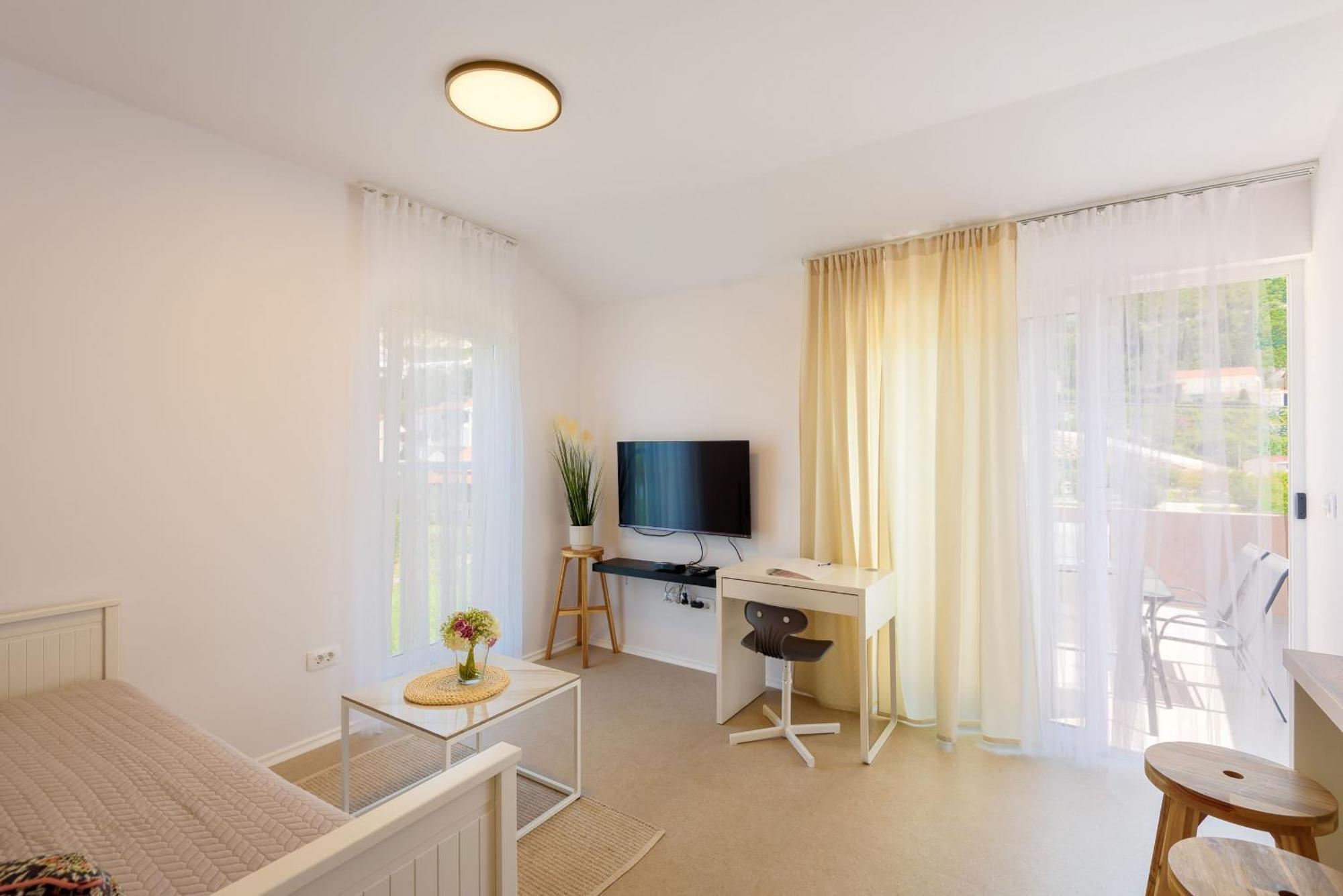 Apartmani Mostina Near River プロチェ エクステリア 写真