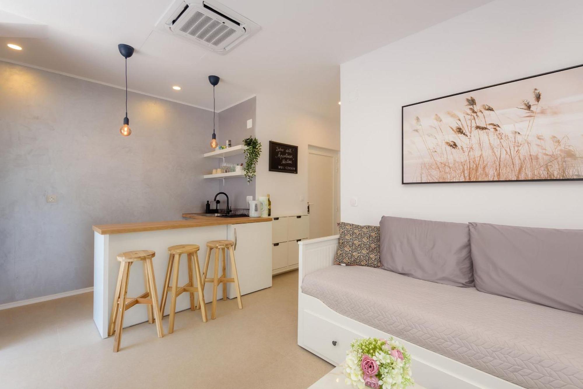 Apartmani Mostina Near River プロチェ エクステリア 写真